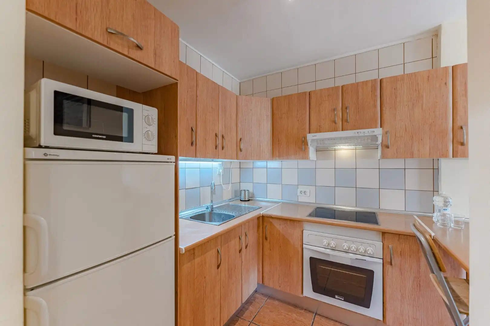 Cuina de Apartament de lloguer en San Miguel de Abona amb Moblat i Piscina comunitària