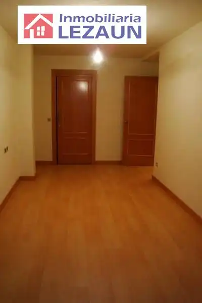 Habitación de Apartamento en venta en Peralta / Azkoien con Aire acondicionado, Terraza y Trastero
