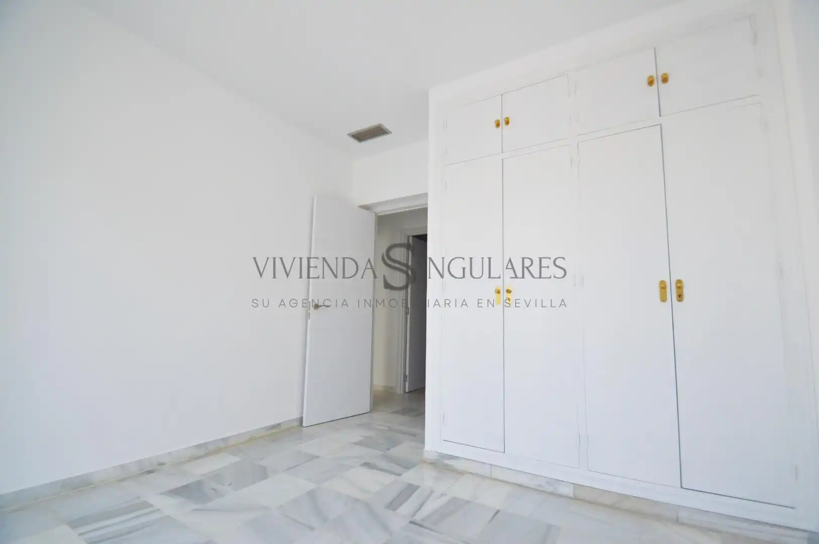 Habitación de Ático de alquiler en Sevilla con Aire acondicionado, Calefacción y Terraza