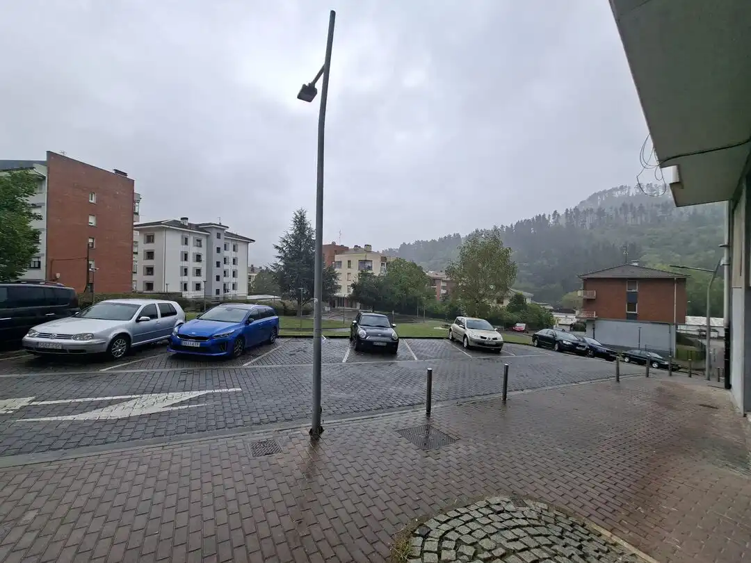 Parking de Local en venta en Lemoa