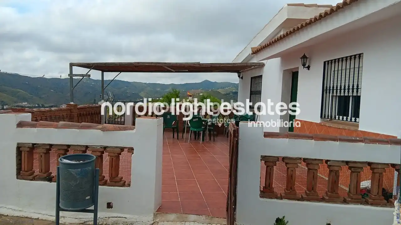 Casa amb piscina en venda a El Borge, imagen 48