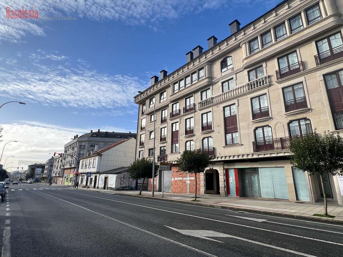 Vista exterior de Local en venda en Narón