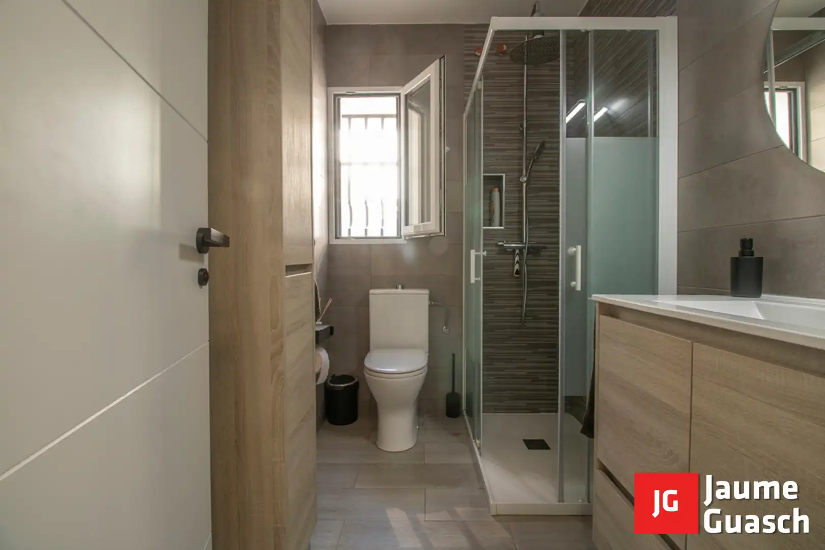 Bathroom of Detached homes for sale in La Pobla de Montornès    with Heating, Private garden and Parquet flooring