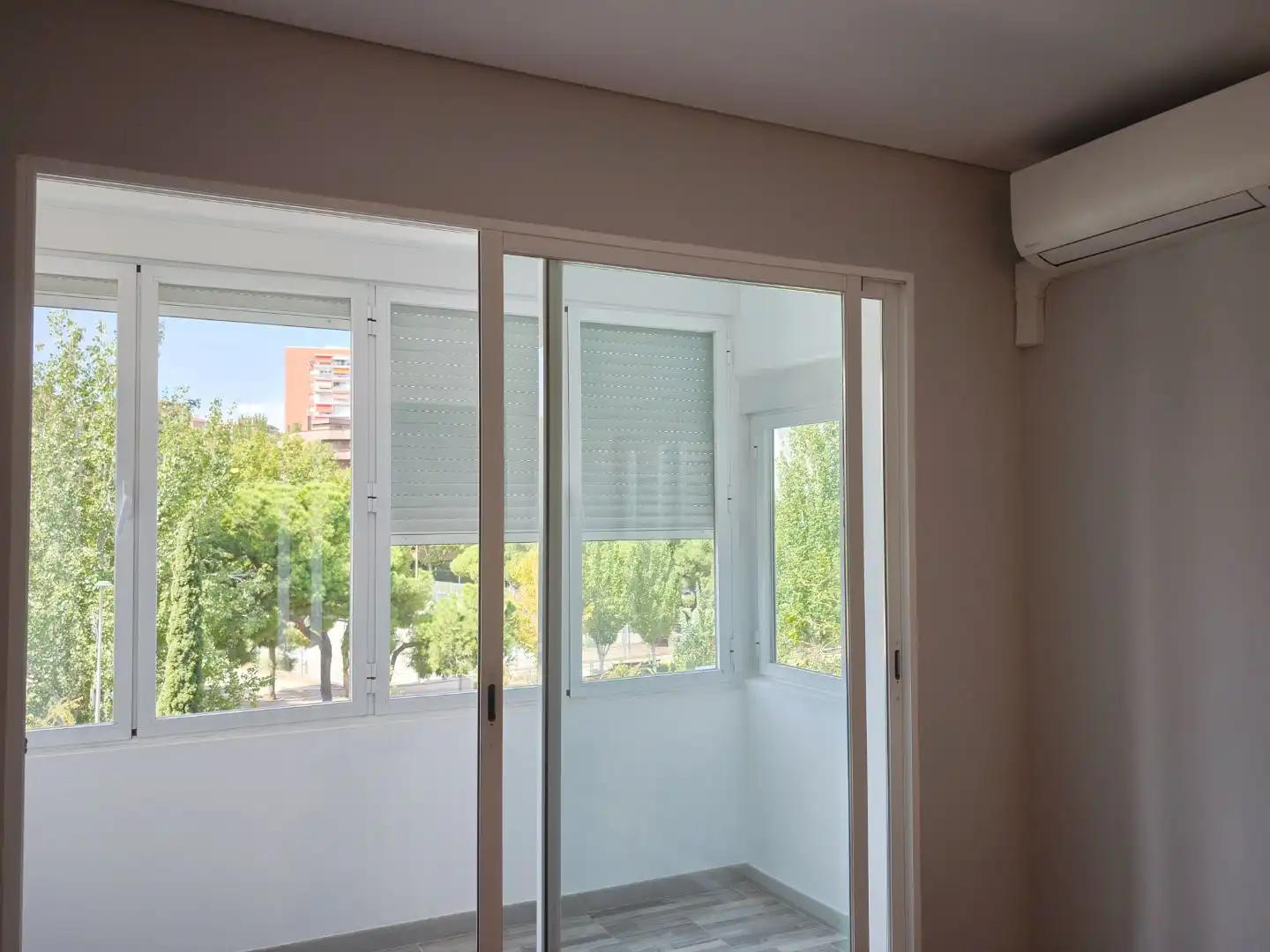 Terrassa de Pis en venda en Madrid amb Aire condicionat, Jardí privat i Parquet