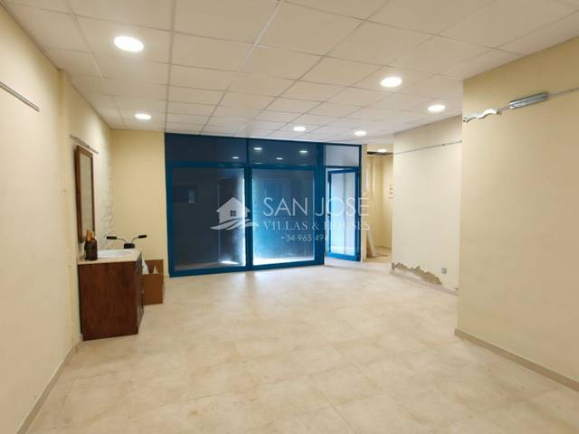 Local comercial en Alquiler en Hondón de las Nieves / El Fondó de les Neus