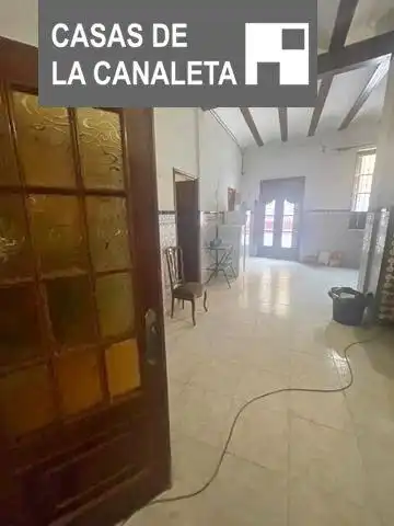 Planta baixa en venda en La Constitución - Canaleta