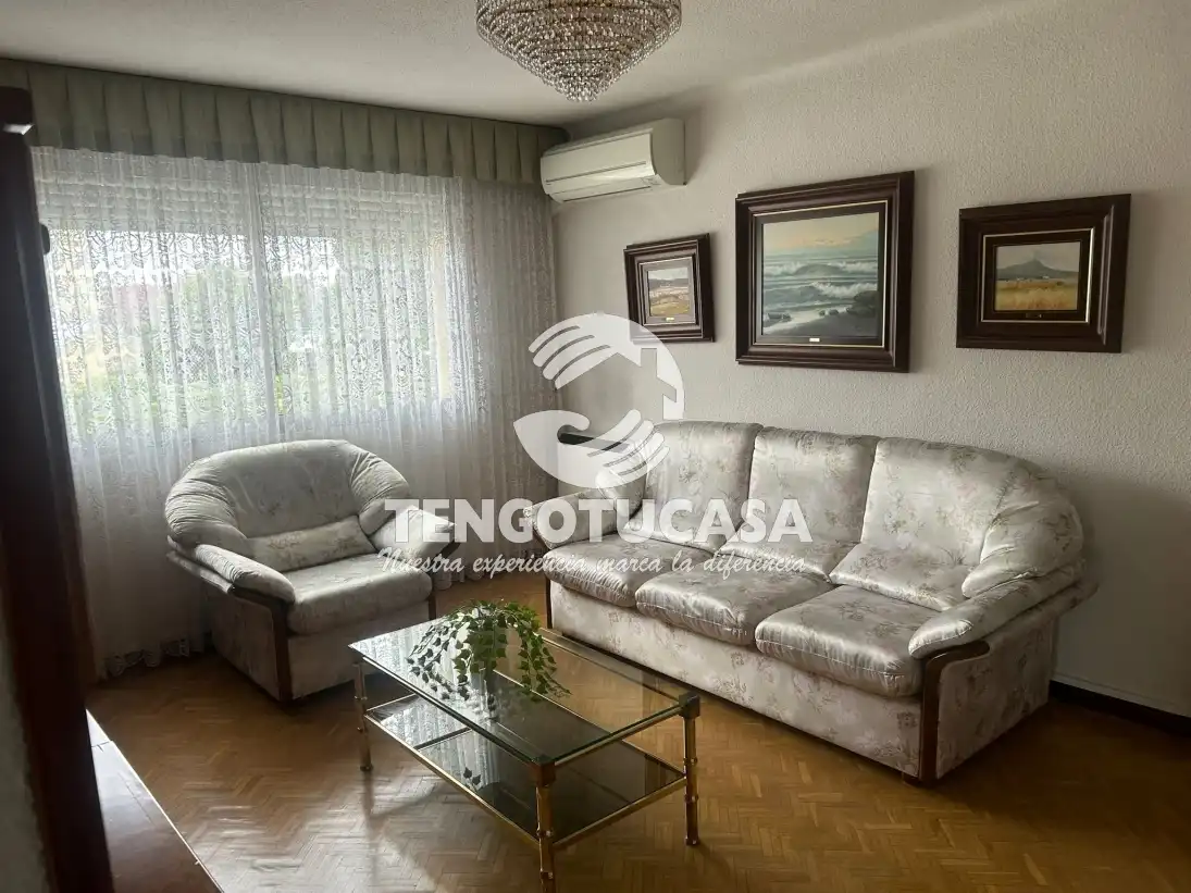 Living room of Flat for sale in Madrid  with Air Conditioner and Heating