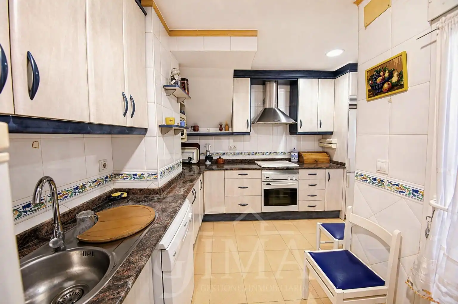 Cuina de Dúplex en venda en Tomelloso amb Aire condicionat, Terrassa i Traster