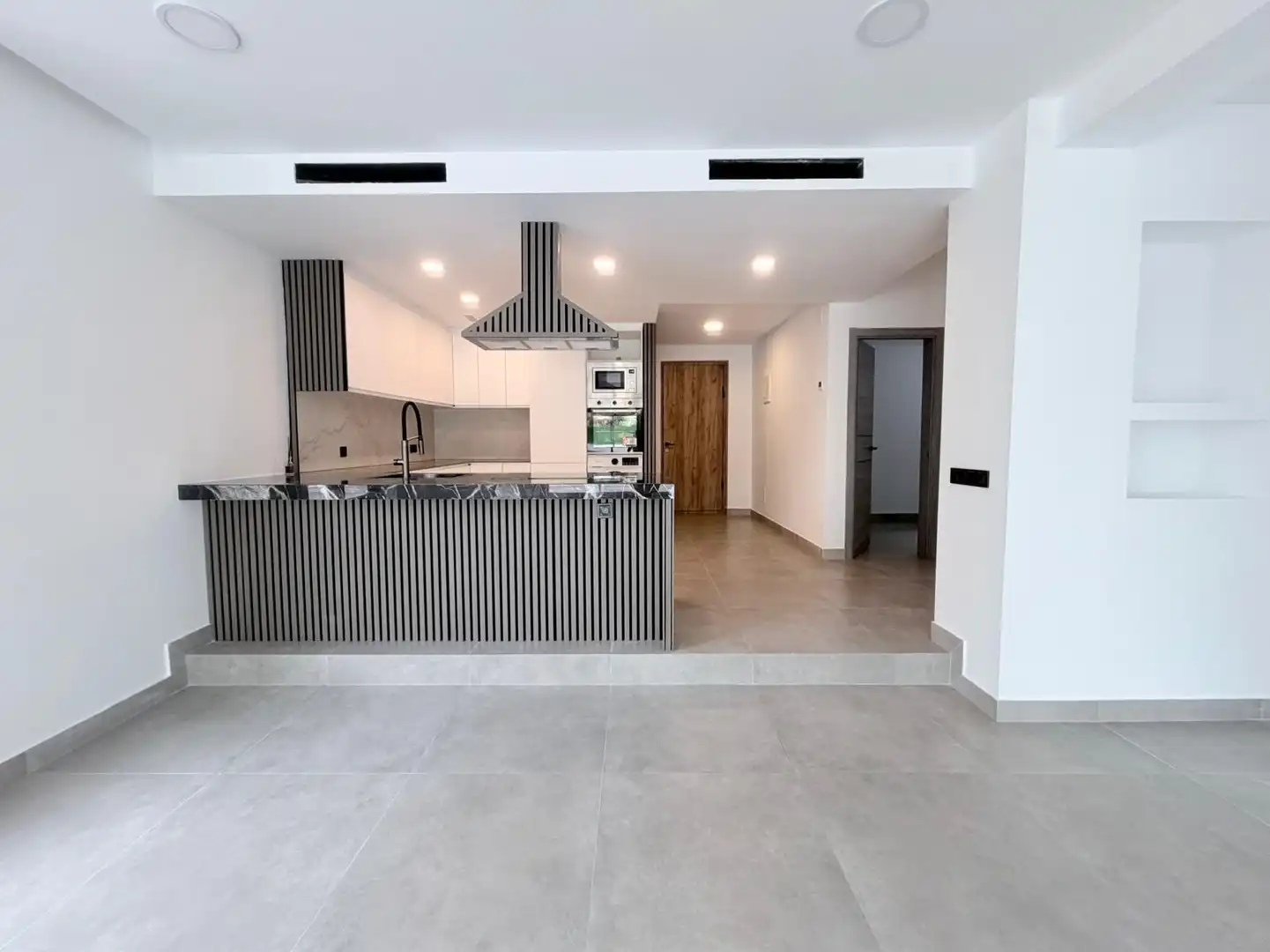 Cocina de Casa o chalet en venta en Calafell con Aire acondicionado, Calefacción y Jardín privado
