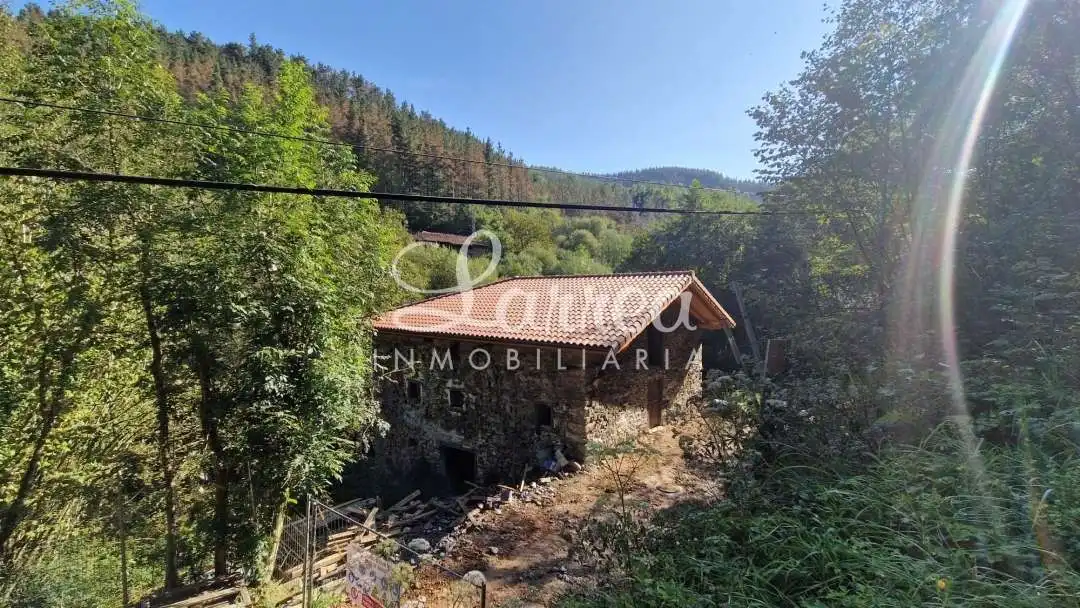 Finca rústica en venta en Zeanuri con Calefacción