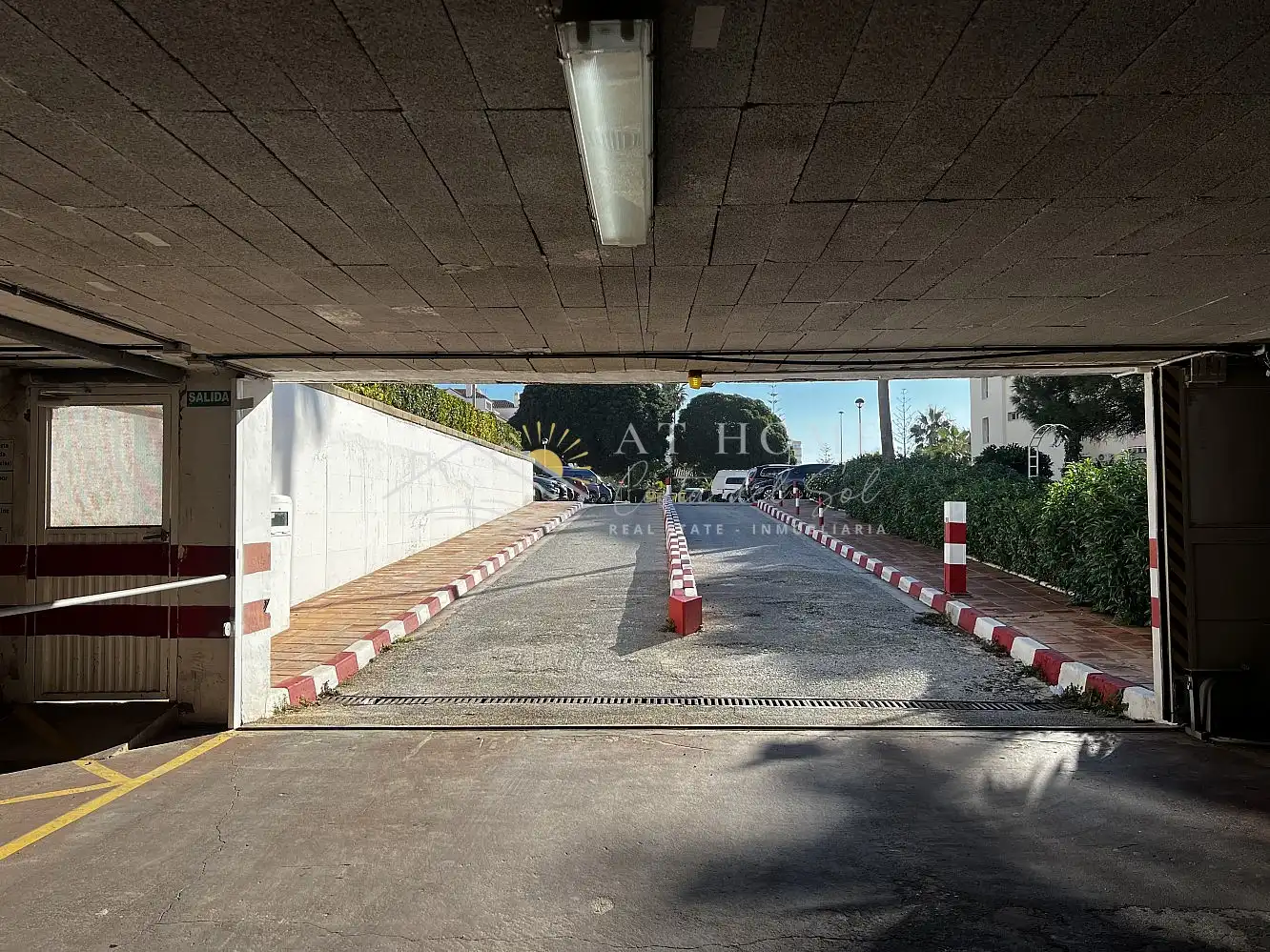 Parkplatz von Garage zum Verkauf in Torrox