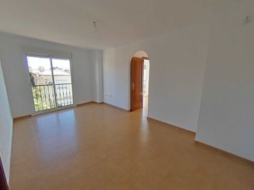 Piso con balcón en venta en Churriana