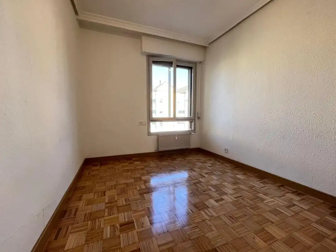 Schlafzimmer von Wohnung zum Verkauf in Barañáin / Barañain mit Heizung und Balkon