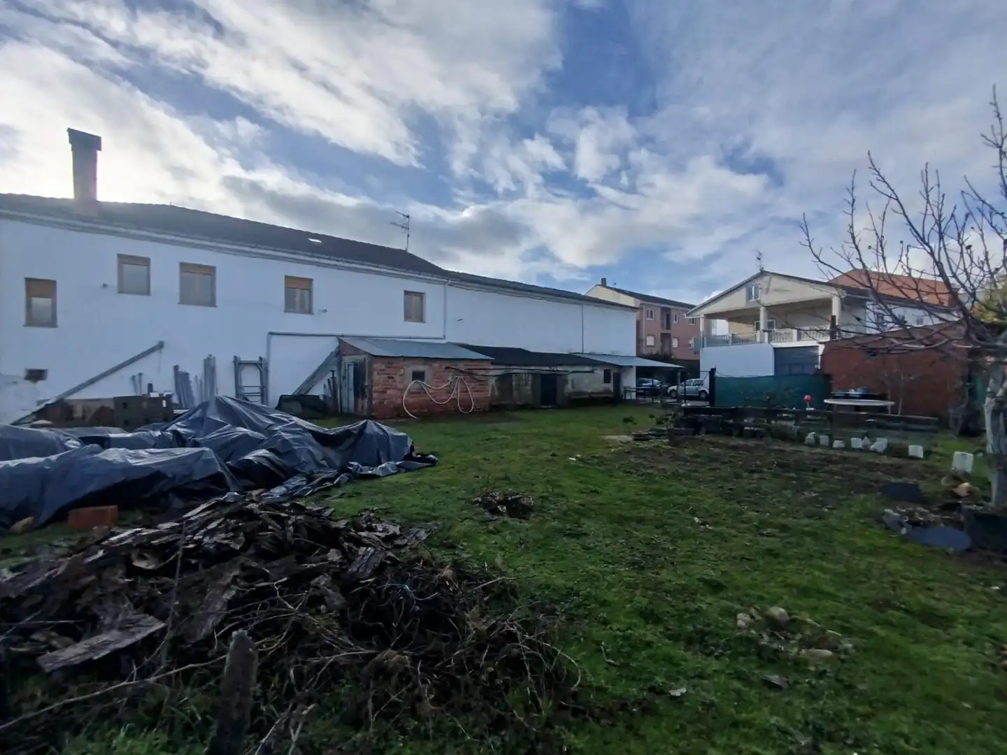 Casa o xalet en venda en Onzonilla amb Calefacció, Jardí privat i Parquet