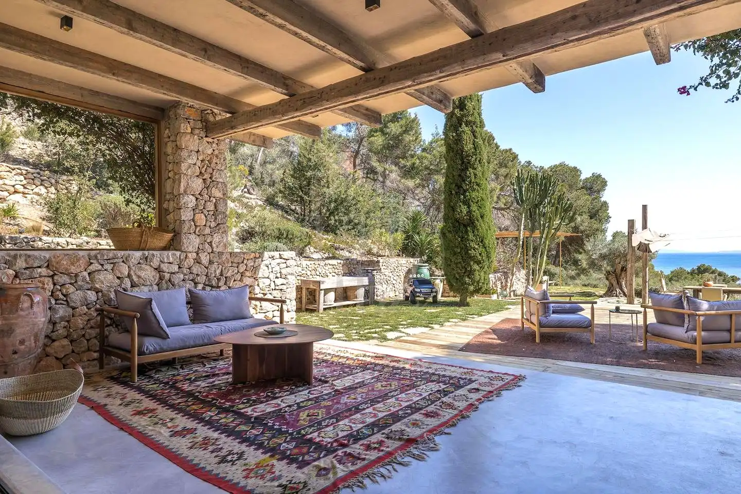 Terrasse von Haus oder Chalet zur Miete in Sant Josep de sa Talaia mit Klimaanlage, Privatgarten und Schwimmbad