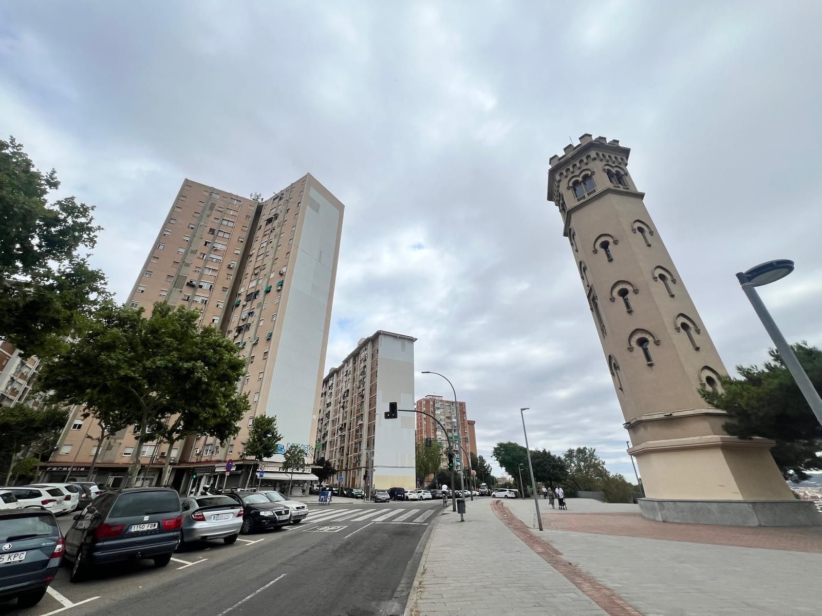 Exterior view of Flat for sale in Cornellà de Llobregat  with Heating and Balcony