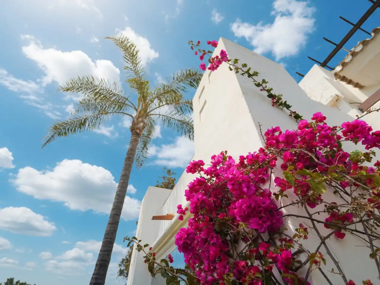 Vista exterior de Planta baja en venta en Marbella con Aire acondicionado, Calefacción y Jardín privado