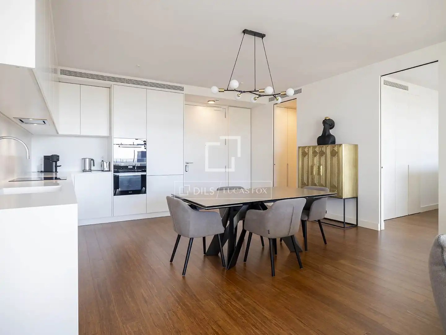 Comedor de Piso de alquiler en Barcelona con Aire acondicionado, Calefacción y Terraza