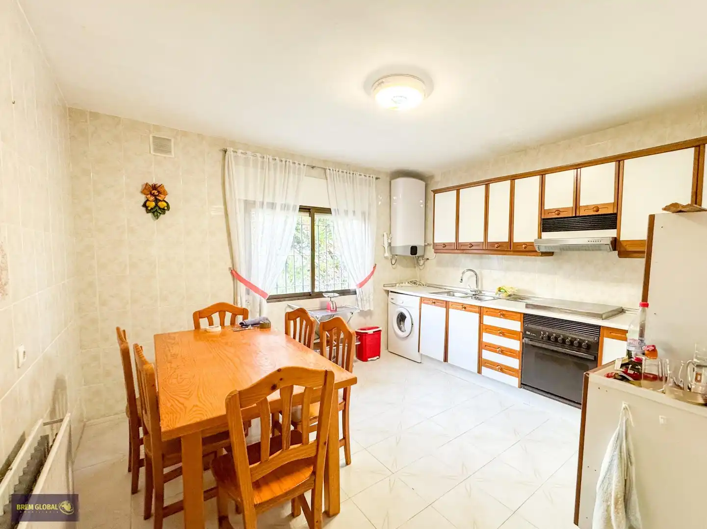 Cuina de Casa o xalet en venda en El Berrueco amb Calefacció, Terrassa i Traster