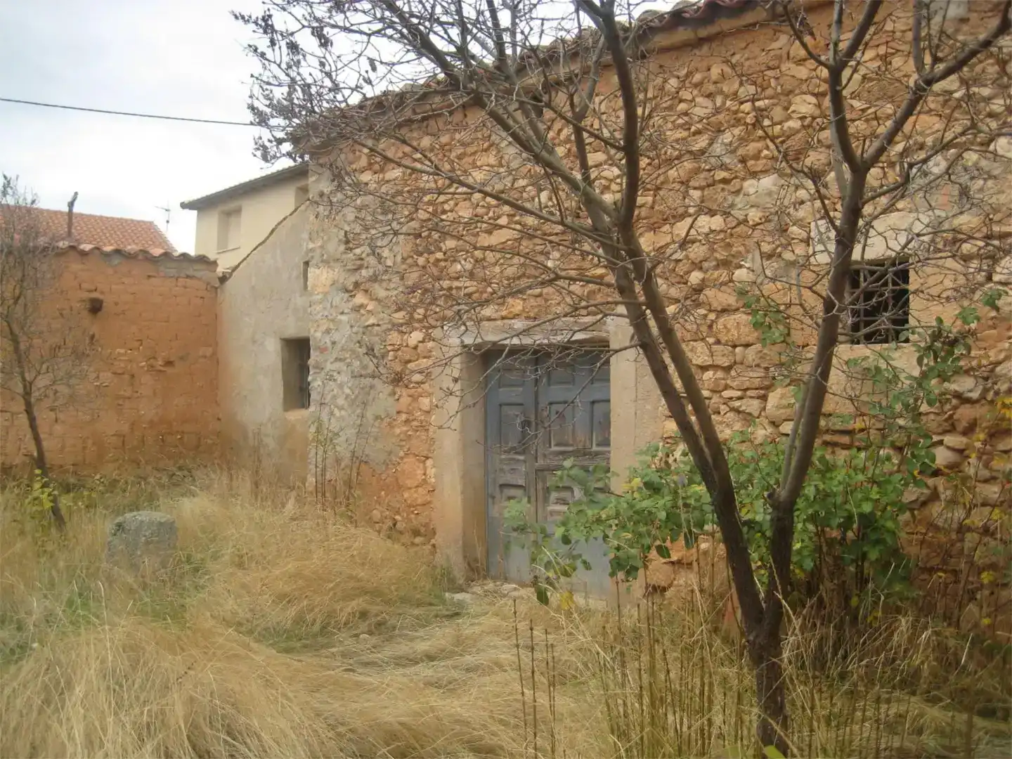 Vista exterior de Casa adosada en venda en Caltojar, Soria