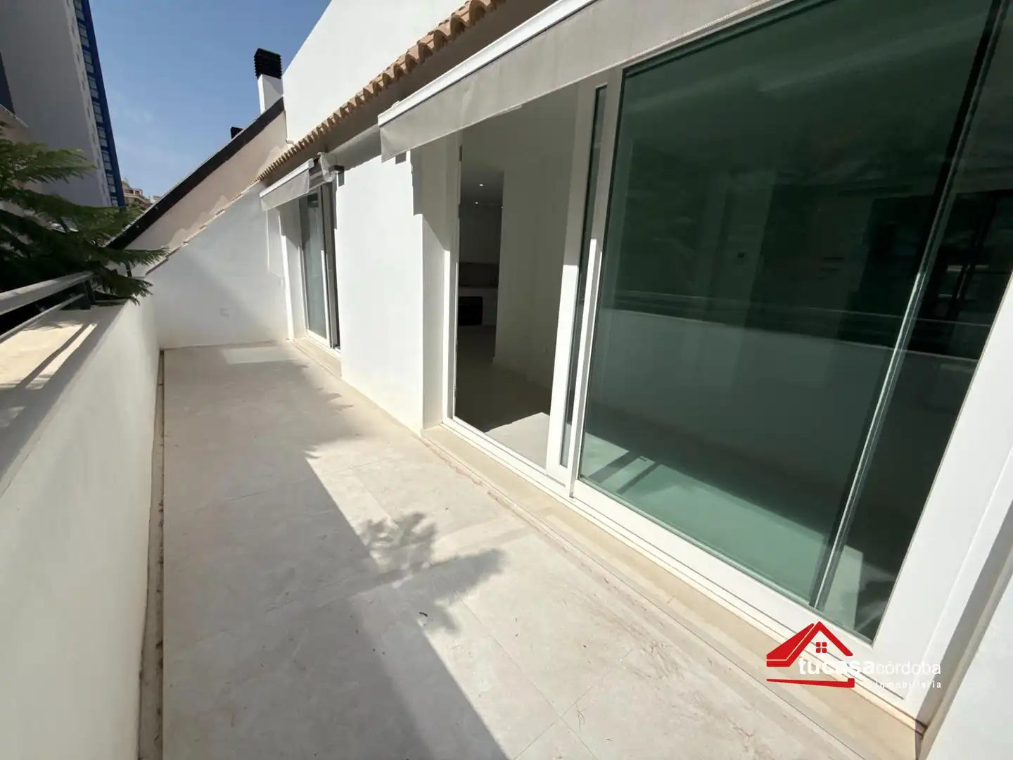 Vista exterior de Àtic en venda en Fuengirola amb Aire condicionat i Terrassa