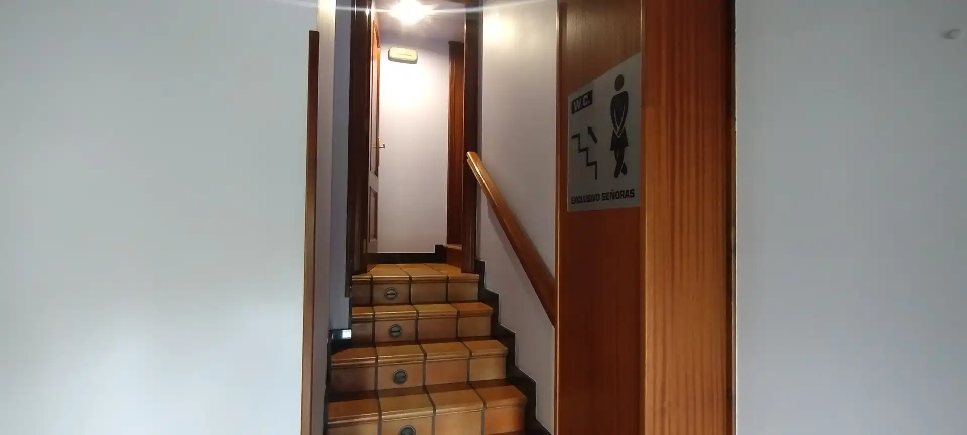 Local en venta en Narón con Parquet, Amueblado y Internet