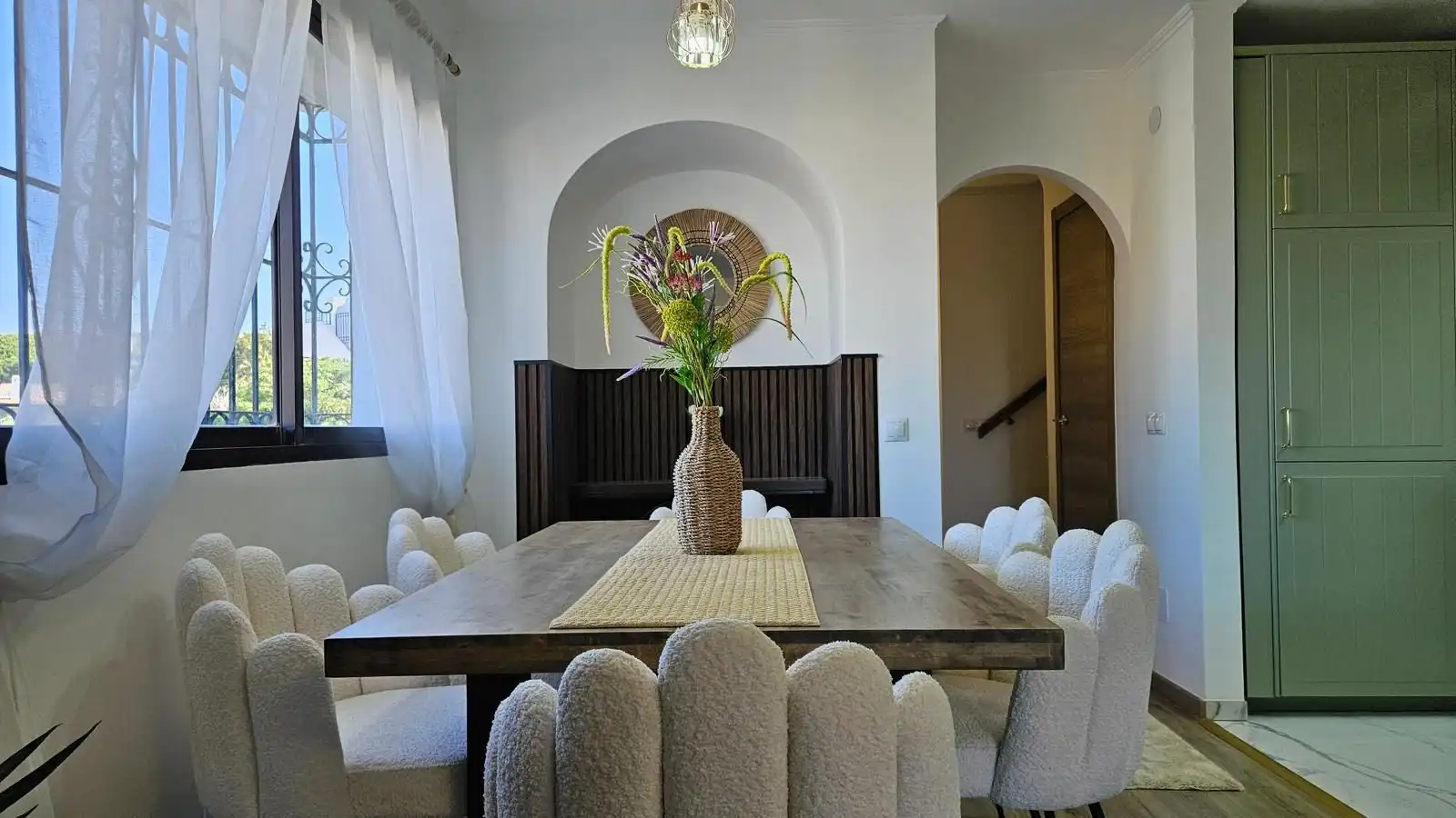 Comedor de Casa adosada en venta en Marbella con Aire acondicionado, Calefacción y Jardín privado
