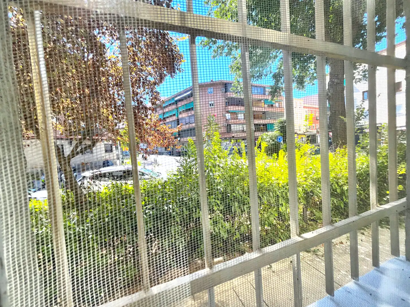 Vista exterior de Piso en venta en Madrid con Calefacción, Amueblado y Alarma