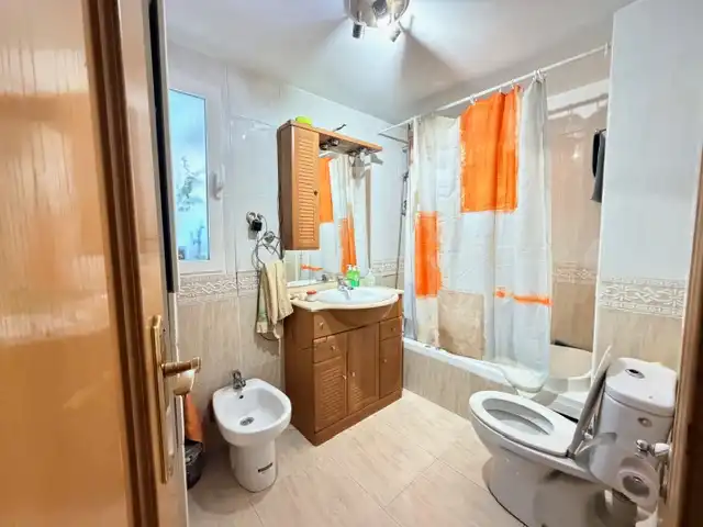 Badezimmer von Wohnung zum Verkauf in Coslada mit Klimaanlage, Heizung und Terrasse