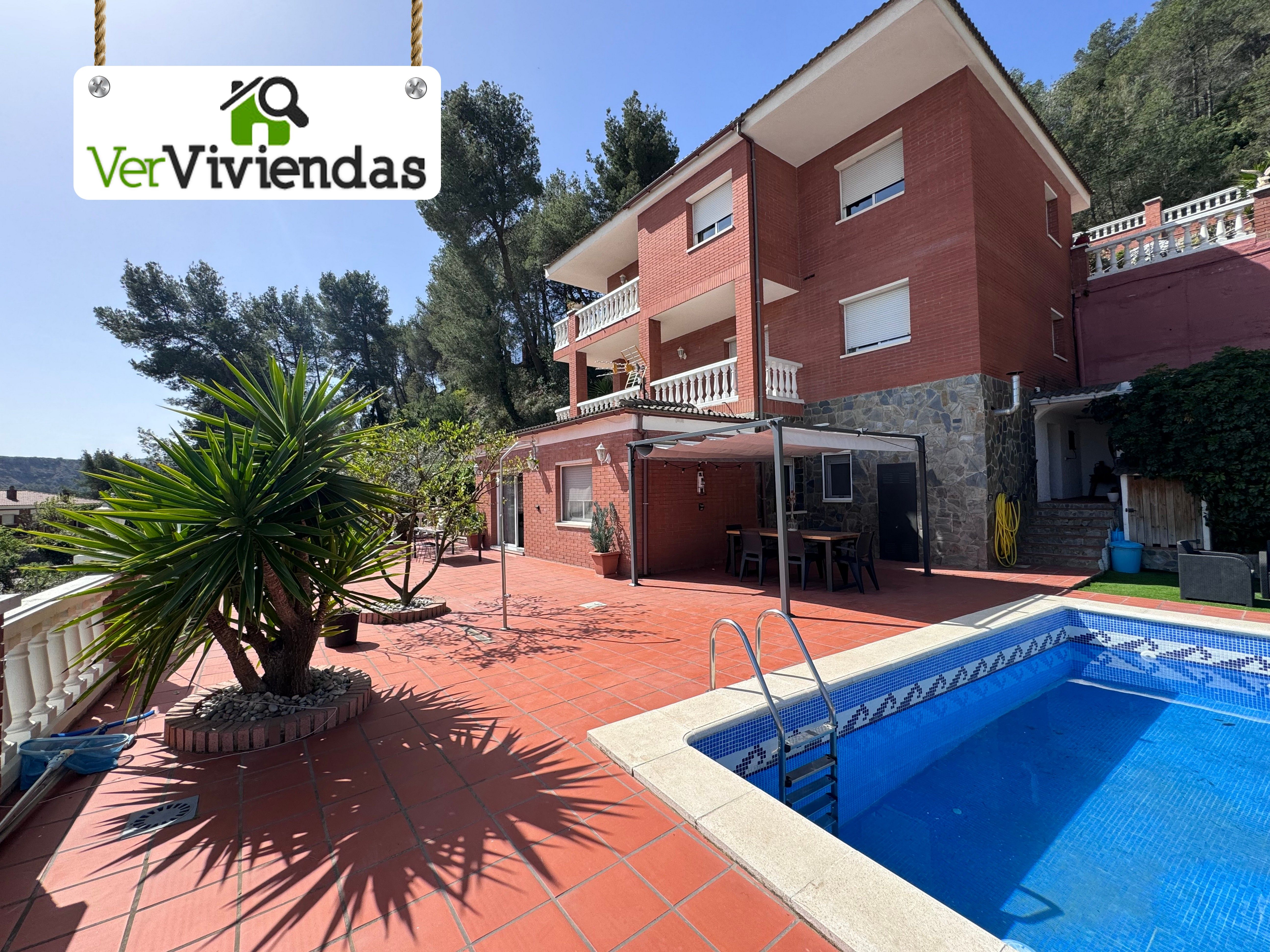 Casa o xalet en venda a Carrer de Migjorn, 34, Vallirana