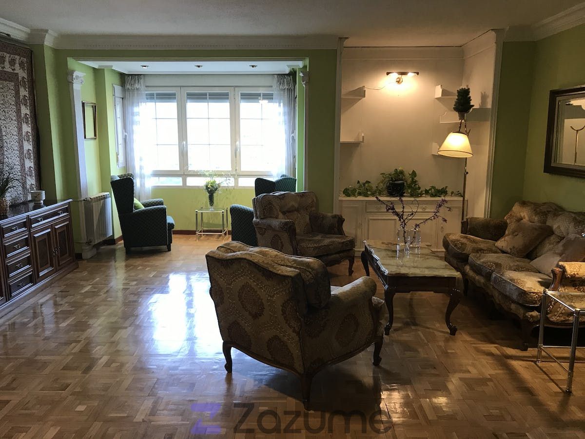 Sala de estar de Piso de alquiler en  Madrid Capital con Calefacción, Parquet y Terraza