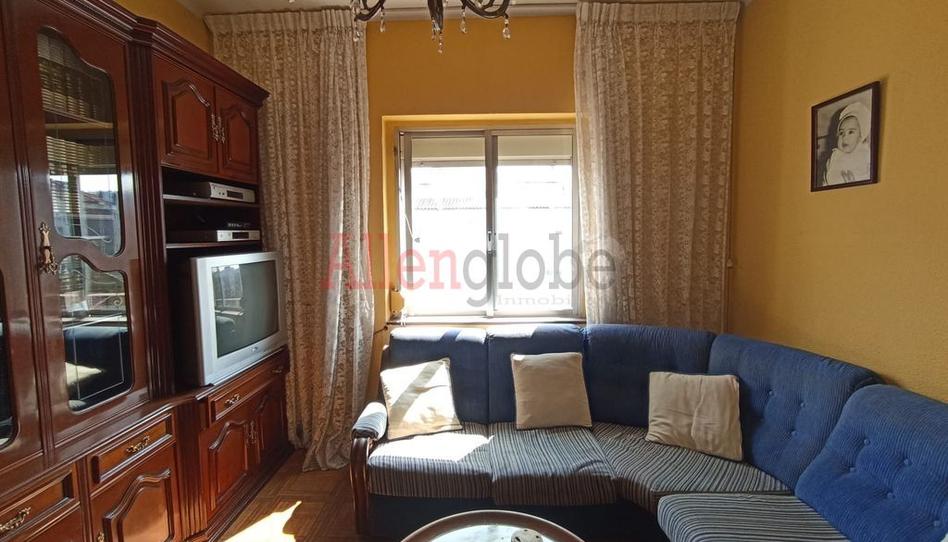 Foto 1 de Edifici en venda a Calle Leandro Domínguez, Lugones, Asturias