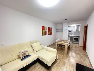 Appartement avec ascenseur à louer à CAMARLES 4