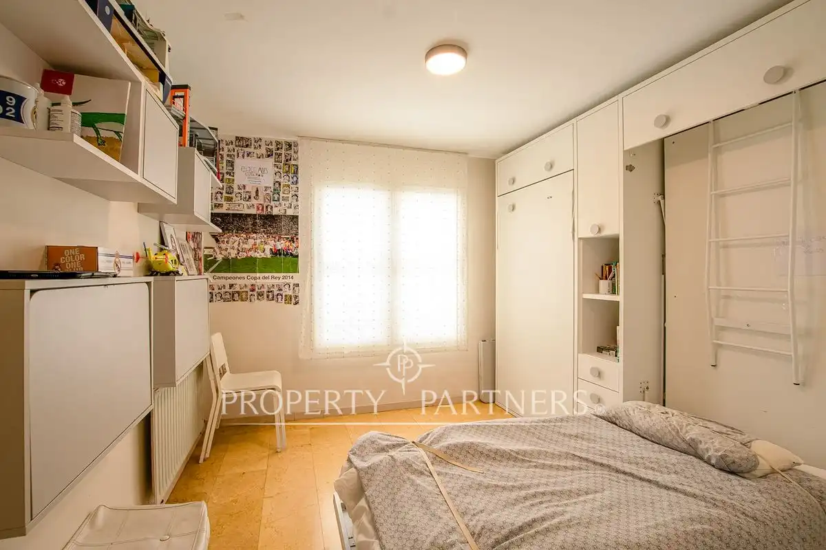 Habitación de Casa adosada en venta en Rocafort con Aire acondicionado, Calefacción y Piscina