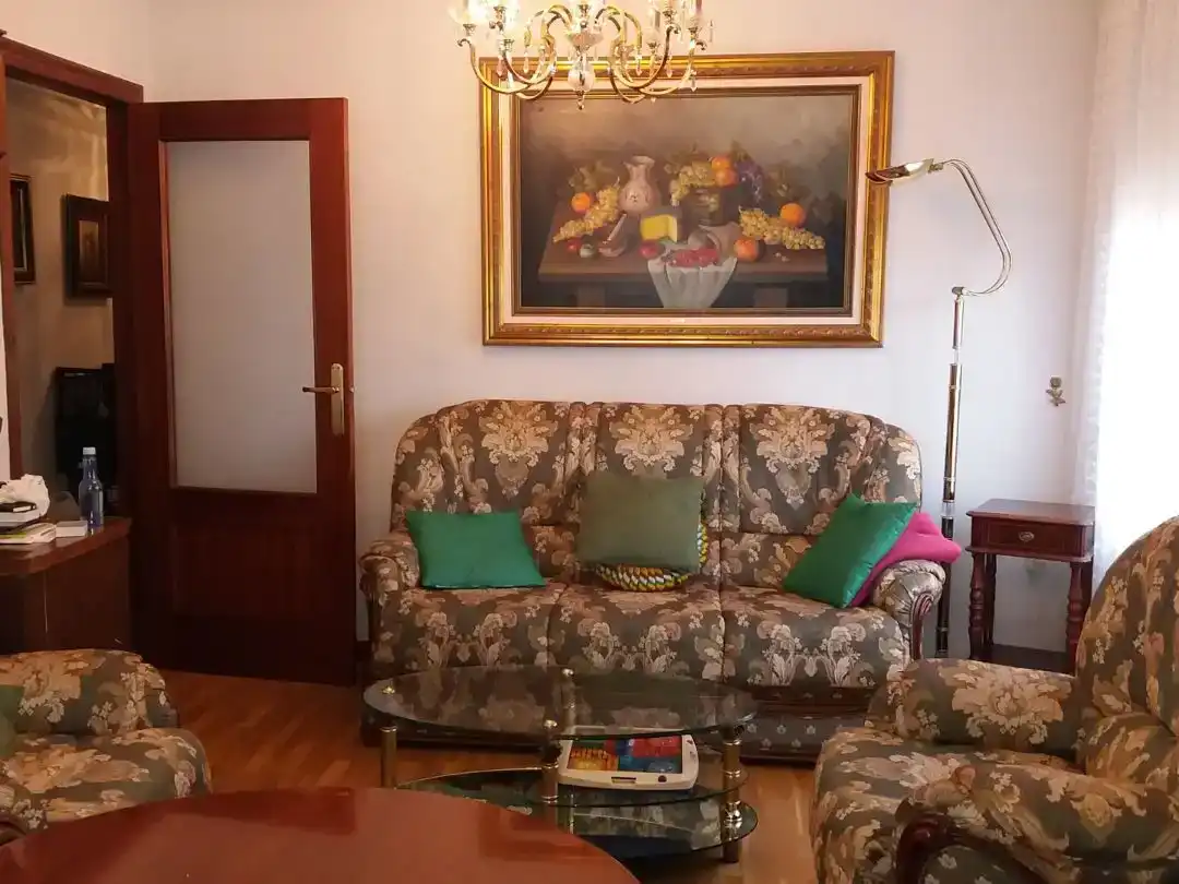 Sala de estar de Piso de alquiler en Sahagún con Parquet, Trastero y Amueblado