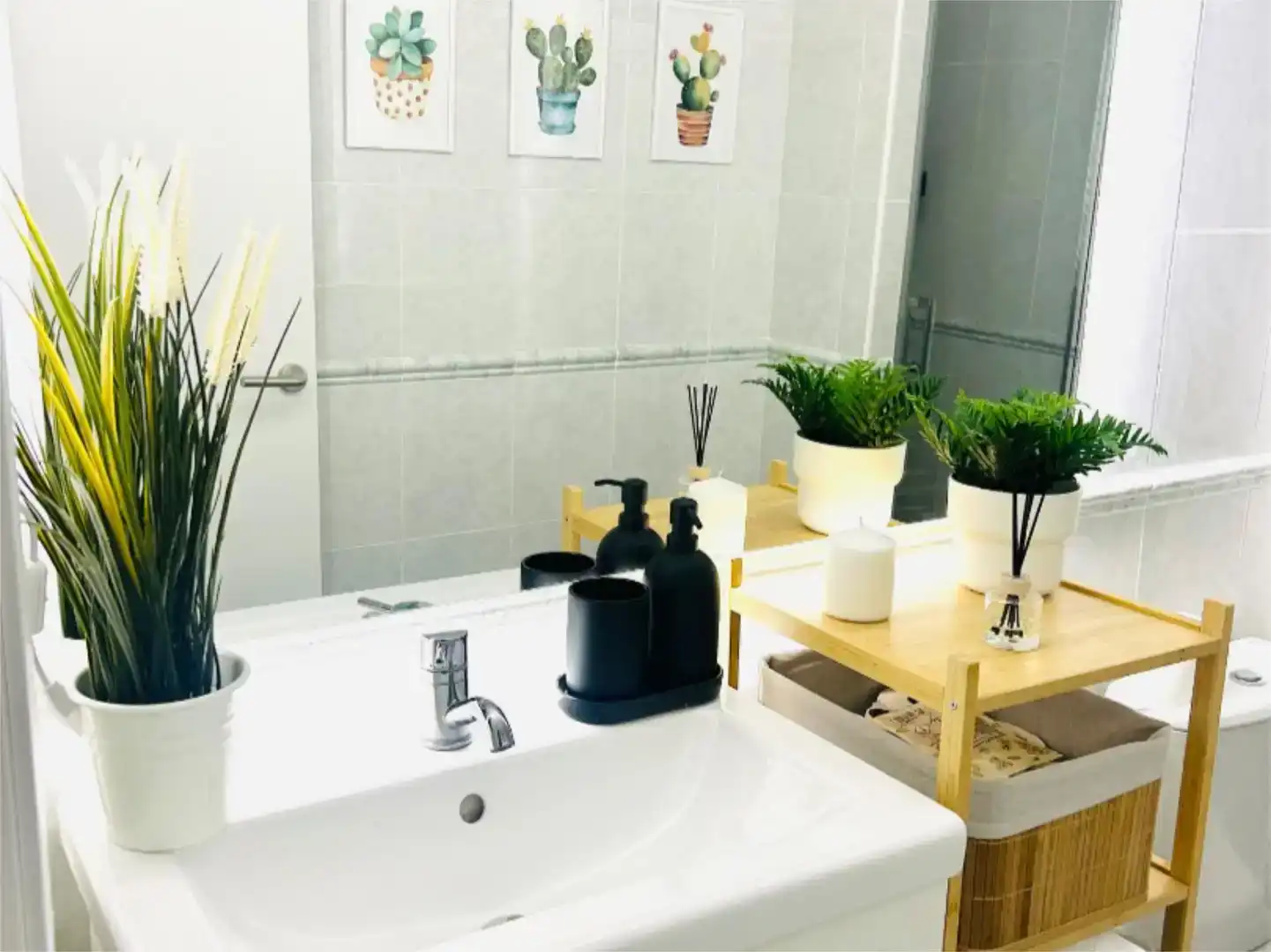 Bathroom of Flat for rent in Eivissa  with Air Conditioner, Swimming Pool and Balcony