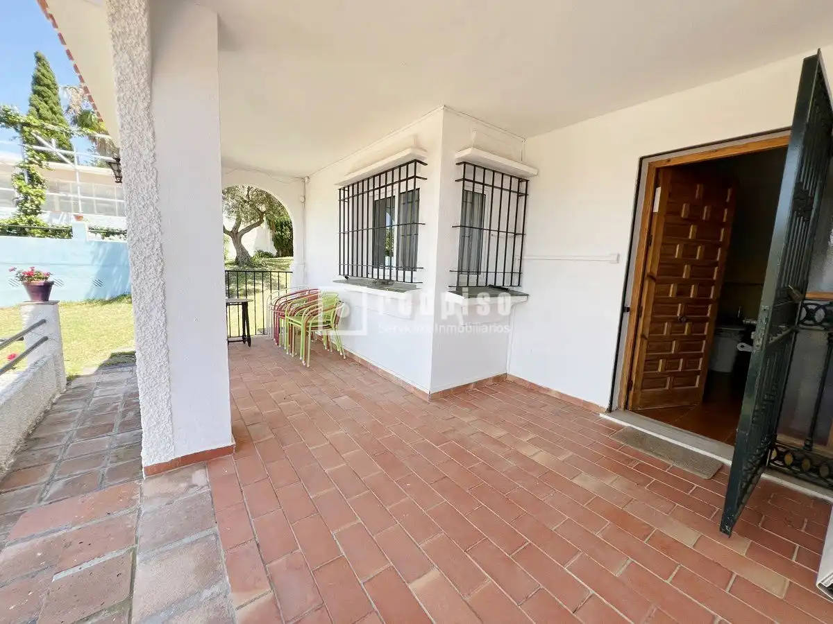 Vista exterior de Casa o chalet en venta en Vélez-Málaga