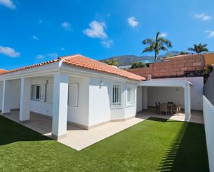Exterior view of House or chalet for sale in Adeje  with Air Conditioner, Private garden and Terrace