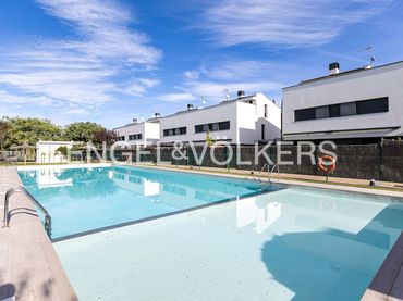 Casa a schiera con piscina in vendita a Coma-ruga platja
