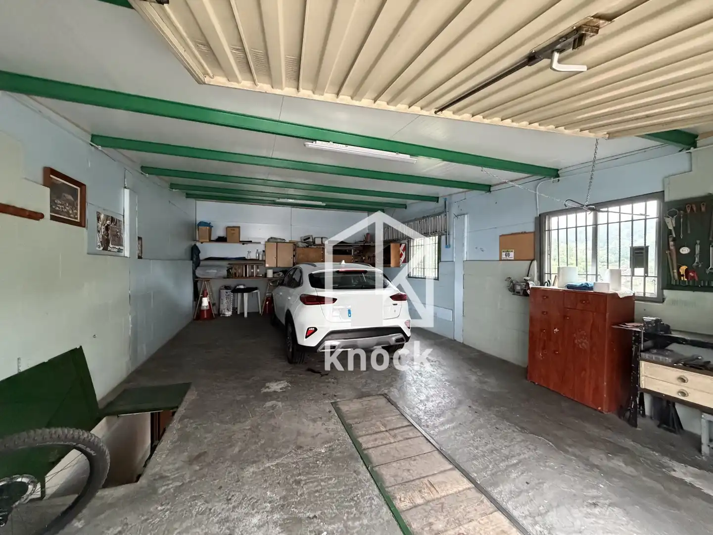 Aparcament de Casa adosada en venda en Langreo amb Calefacció i Parquet