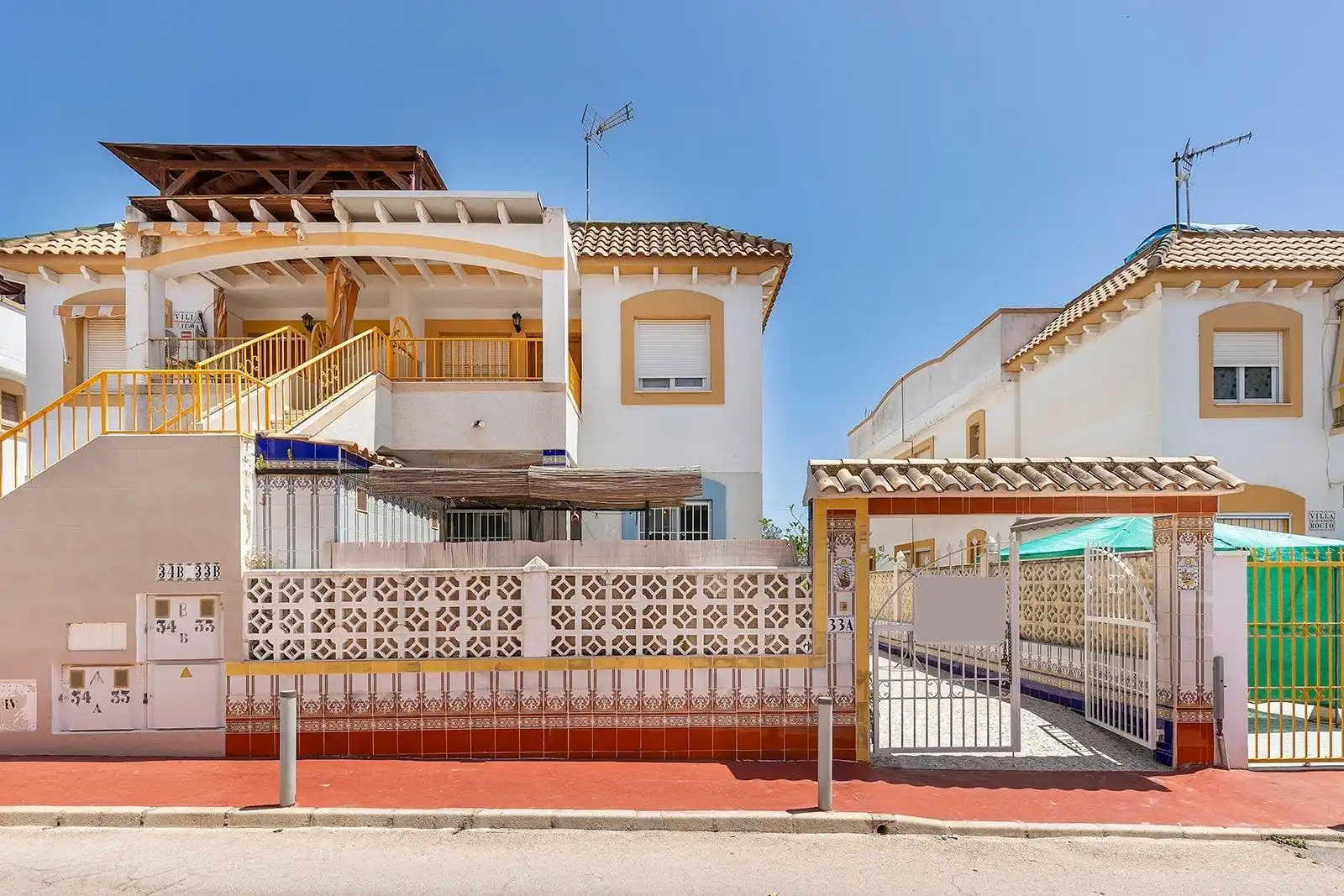 Exterior view of Houses for sale in Torrevieja  with Terrace, Furnished and Community pool