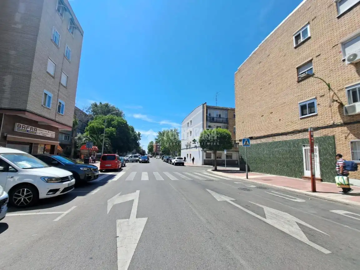 Piso en venta en Reyes