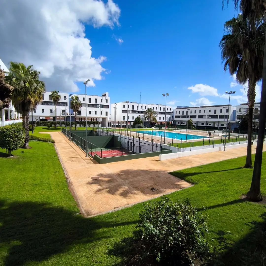 Vista exterior de Piso en venta en Ayamonte con Aire acondicionado, Calefacción y Piscina