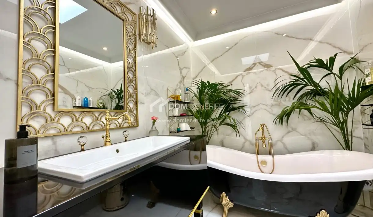Baño de Casa o chalet en venta en Adeje con Aire acondicionado, Terraza y Trastero
