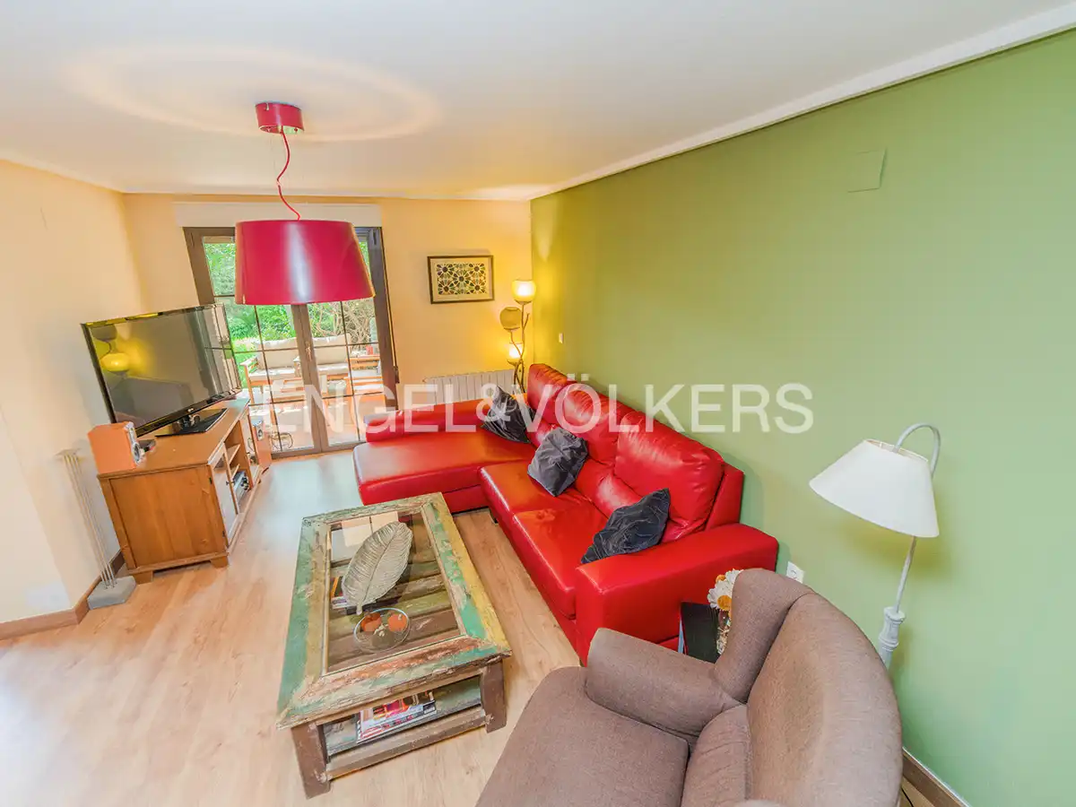 Sala de estar de Casa adosada en venta en Mutxamel con Aire acondicionado, Calefacción y Jardín privado