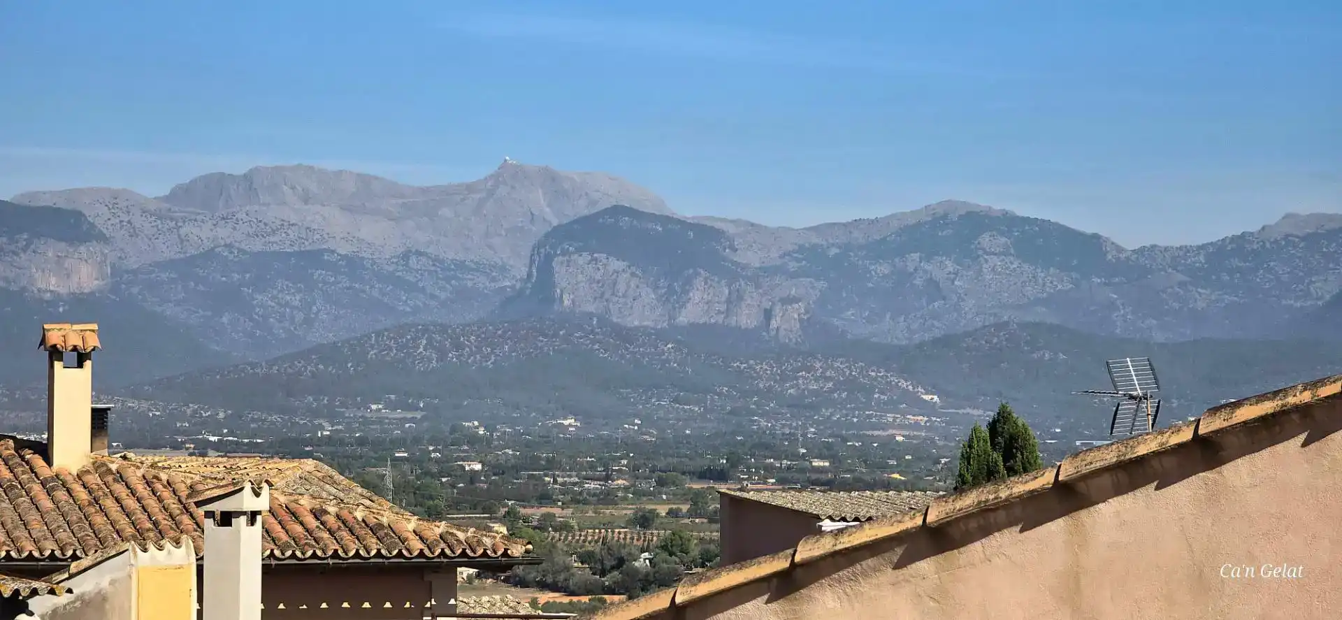 Exterior view of Detached homes for rent in Santa Eugènia  with Air Conditioner and Furnished
