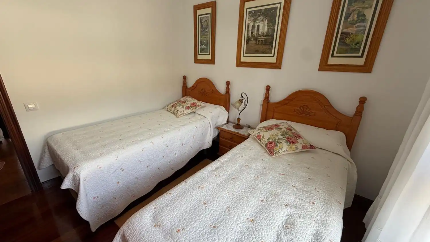 Schlafzimmer von Einfamilien-Reihenhaus zum Verkauf in Argoños  mit Heizung und Terrasse