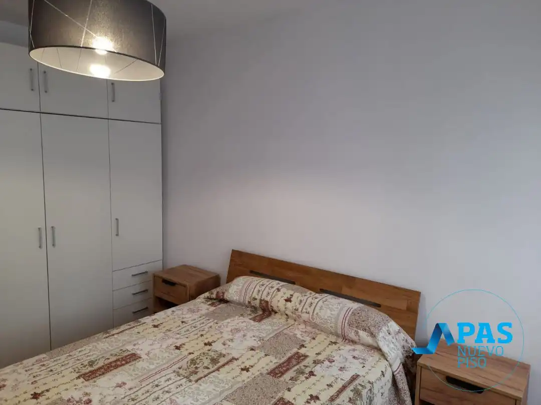 Bedroom of Flat for rent in Santander  with Heating and Furnished