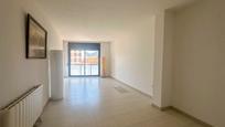 Flat for sale in Olot  with Air Conditioner, Heating and Oven