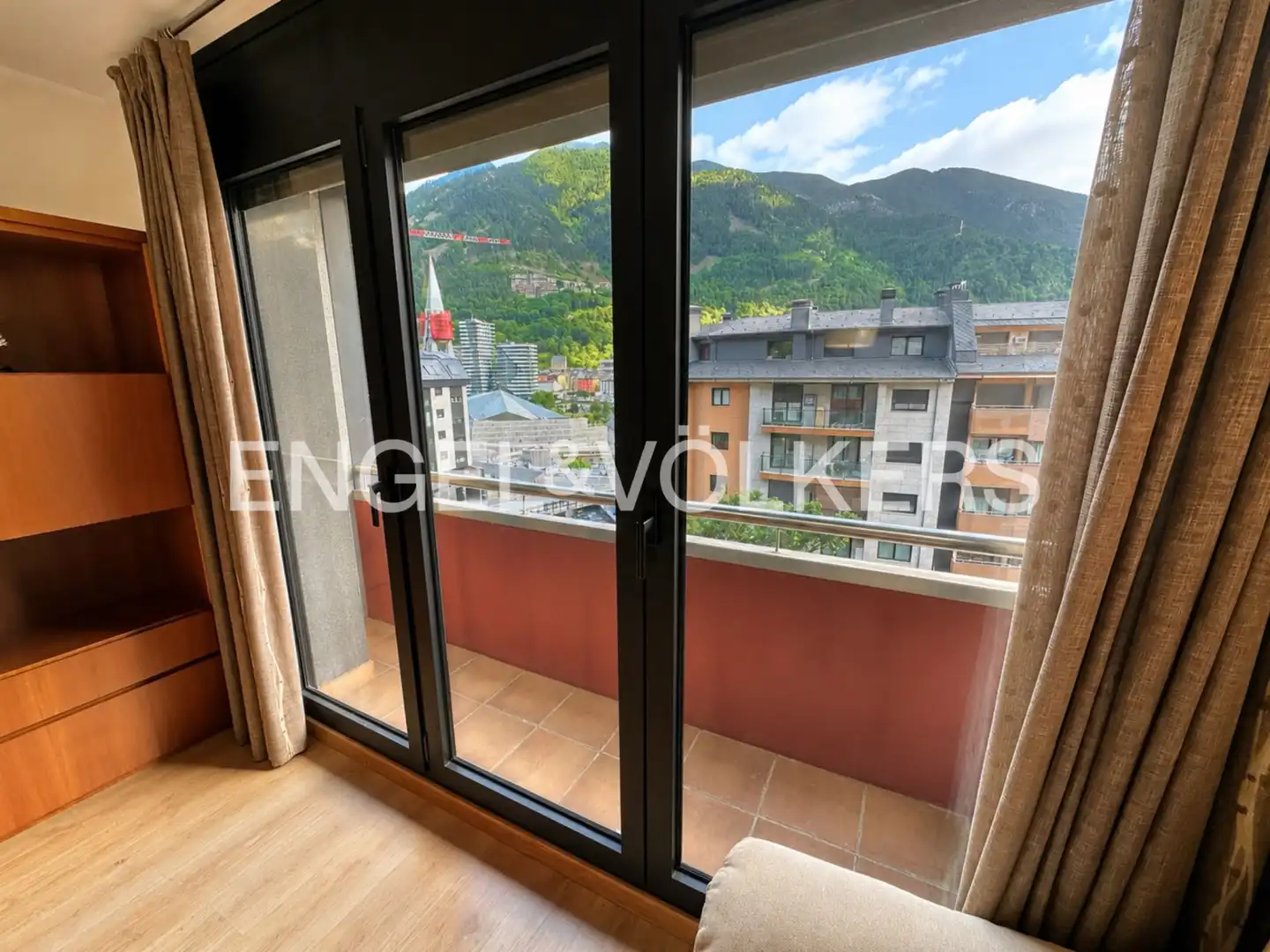 Terraza de Piso de alquiler en Escaldes – Engordany con Calefacción, Parquet y Terraza